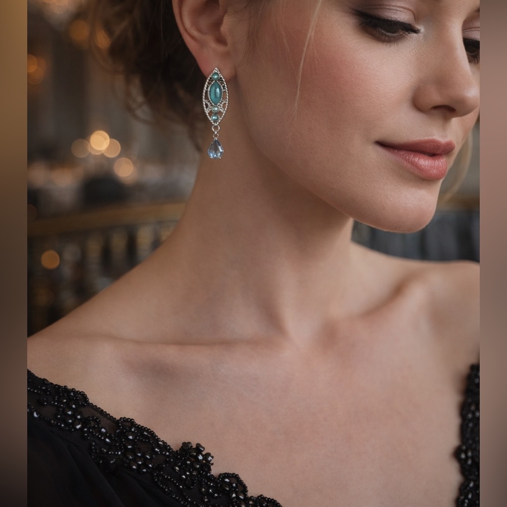 Silver-toned Filigree Dangle Vintage Clip On Earrings Aquamarine Gemstones.